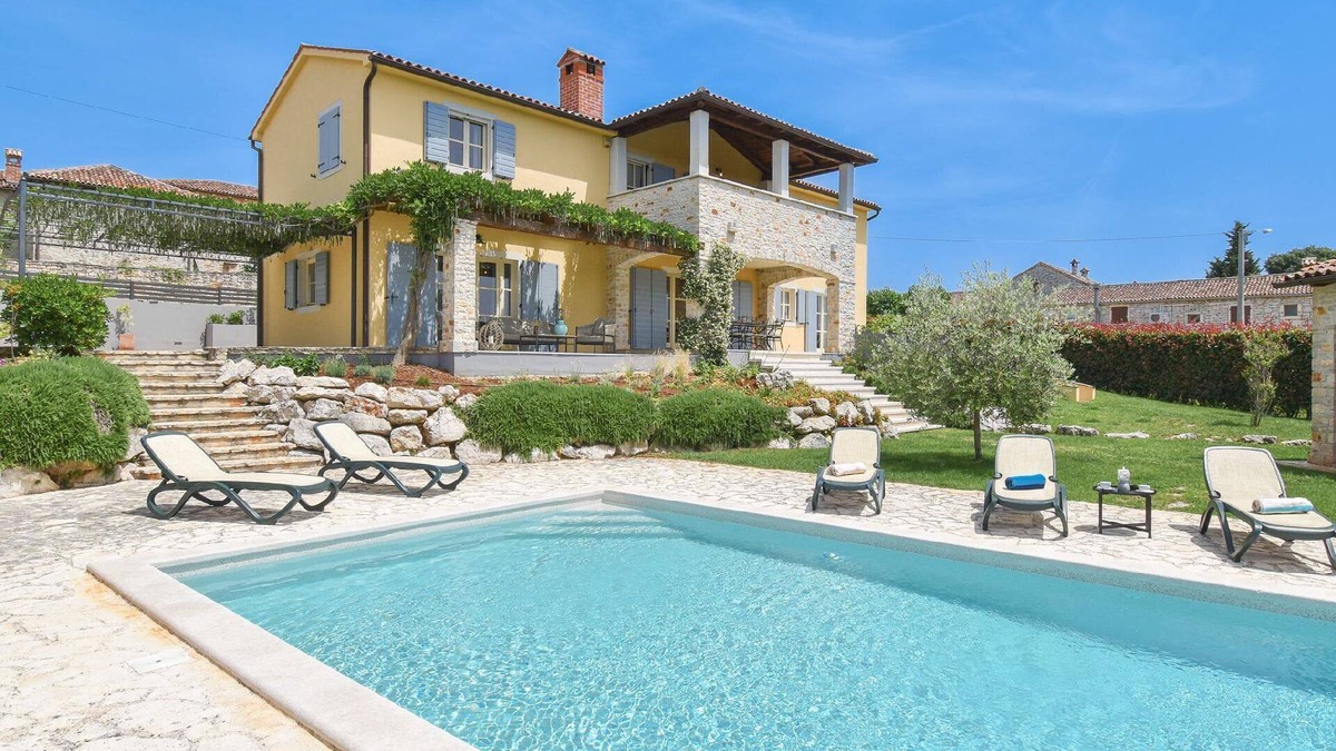 Rakovci House | Holiday house Kirmenjak for 2 - 9 persons with 5 bedrooms - Holiday home