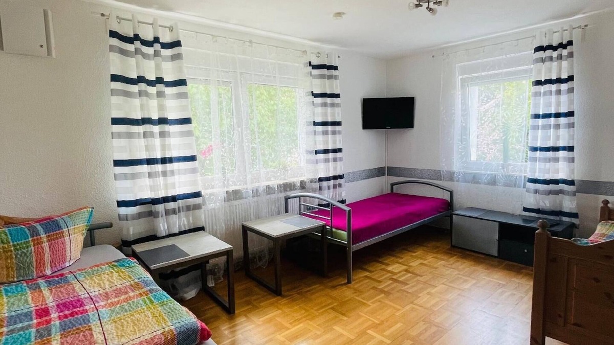 Laupheim House | Holiday house Laupheim for 1 - 12 persons with 4 bedrooms - Holiday apartment in one or multi-family