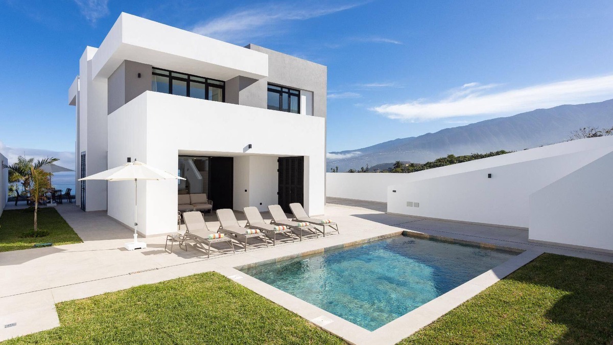 Los Realejos House | Holiday house Los Realejos for 1 - 10 persons with 5 bedrooms - Holiday house