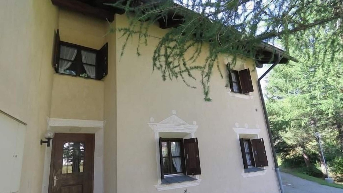 Maloja House | Holiday house Maloja for 1 - 5 persons with 3 bedrooms - Holiday house
