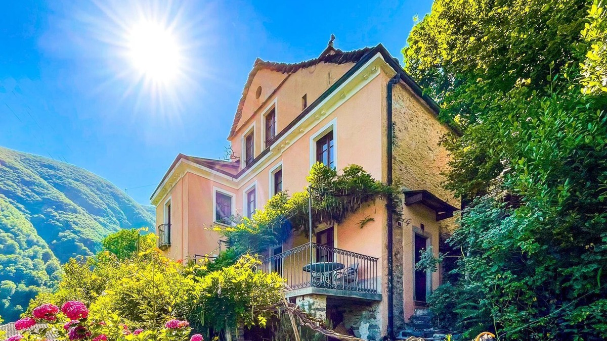 Mergoscia House | Holiday house Mergoscia for 1 - 2 persons with 2 bedrooms - Holiday house