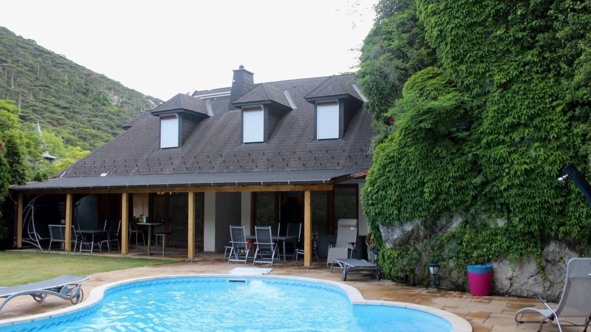 Modling House | Holiday house Mödling for 1 - 18 persons with 8 bedrooms - Holiday home