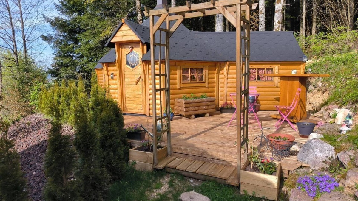 Montlebon Ski Chalet | Holiday house Montlebon for 1 - 4 persons with 1 bedroom - Chalet
