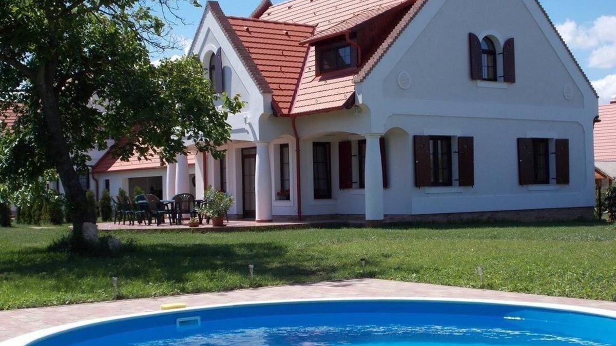 Nagyvazsony House | Holiday house Nagyvázsony for 1 - 17 persons with 5 bedrooms - Holiday house