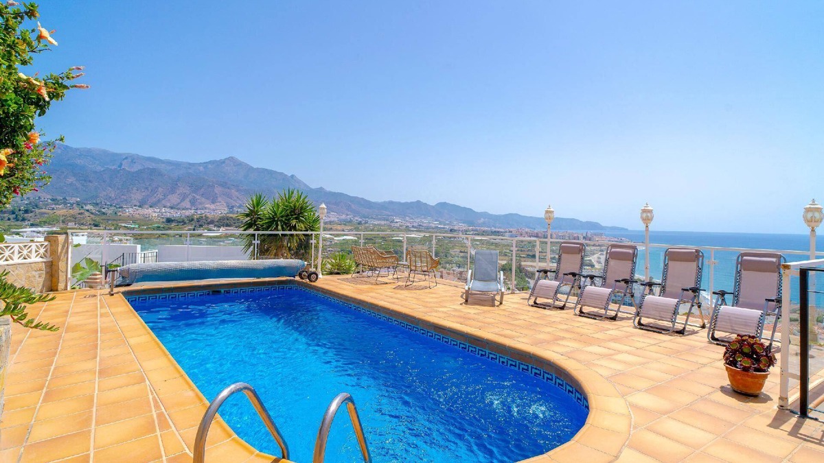 Punta Lara House | Holiday house Nerja for 1 - 6 persons with 3 bedrooms - Holiday home