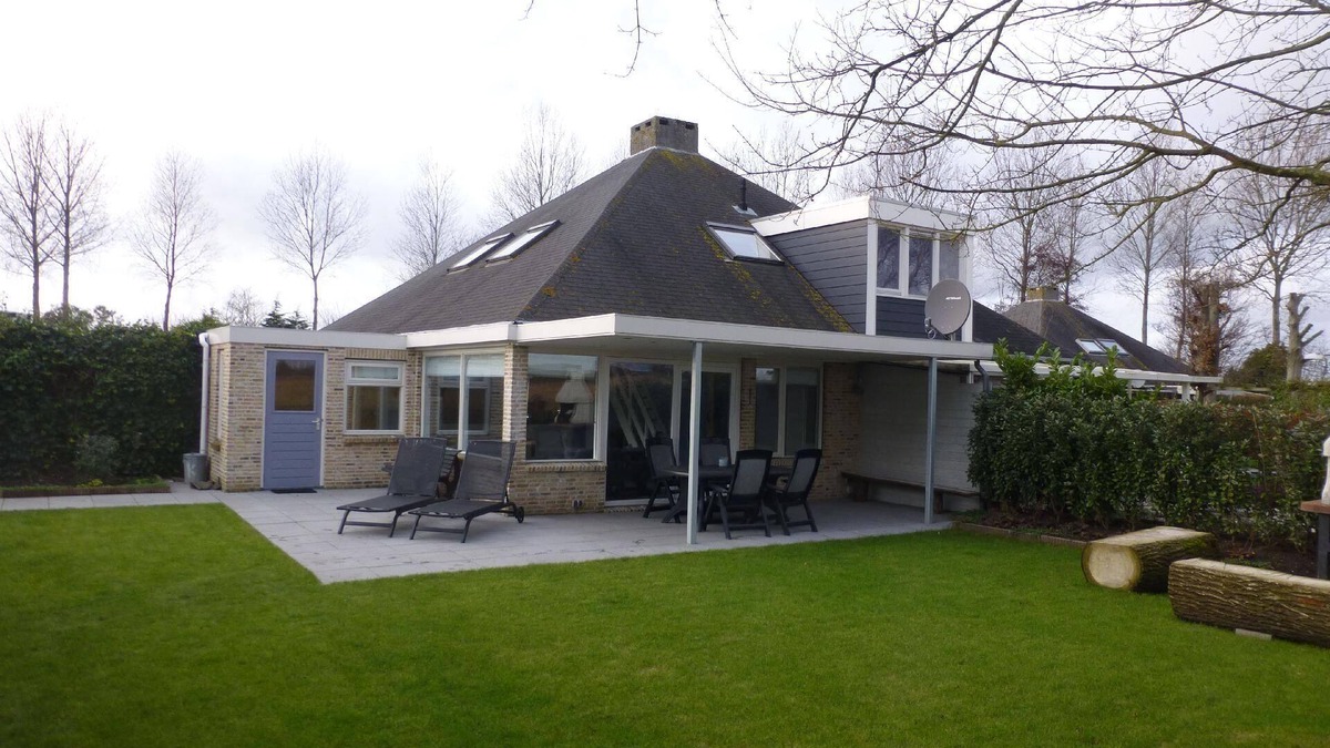 Stavenisse House | Holiday house Sint Maartensdijk for 1 - 5 persons with 2 bedrooms - Holiday house