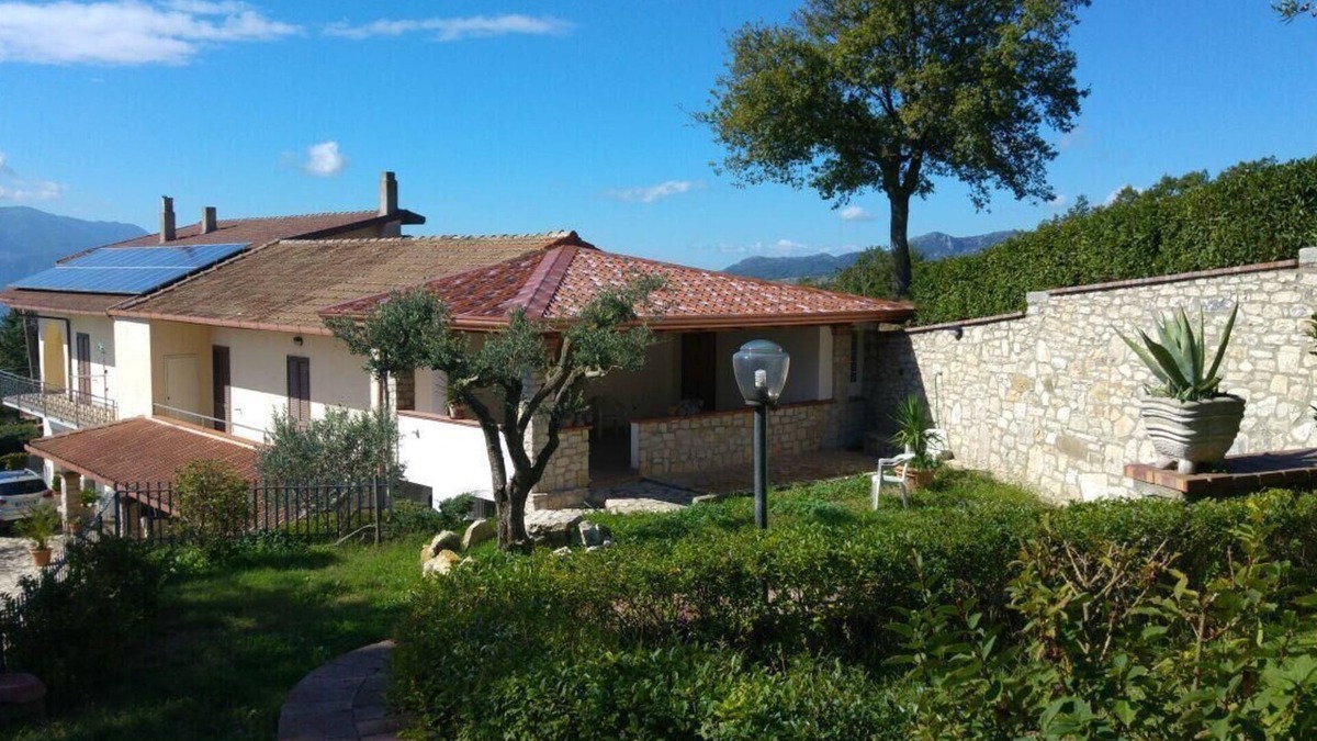 Pontelandolfo House | Holiday house Pontelandolfo for 2 - 6 persons with 3 bedrooms - Holiday home