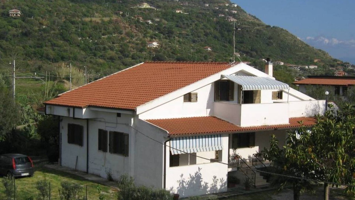 Santa Maria Apartment | Holiday House - Quiet three bedrooms apartment