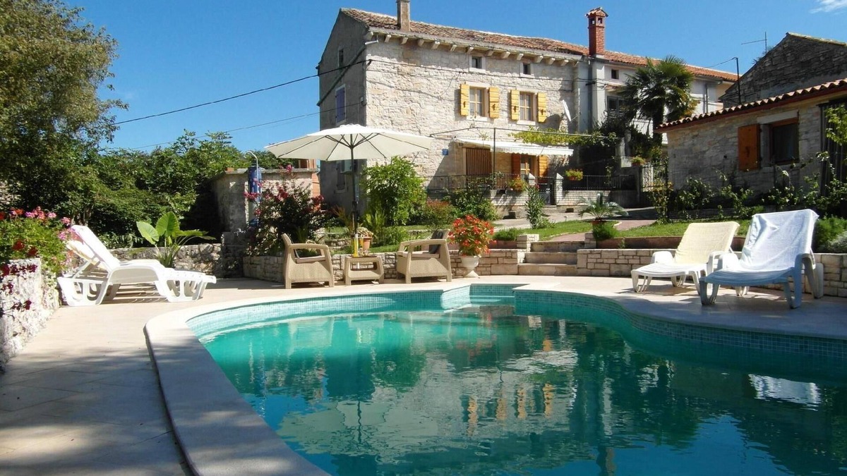 Rakalj House | Holiday house Rakalj for 1 - 6 persons with 2 bedrooms - Row house