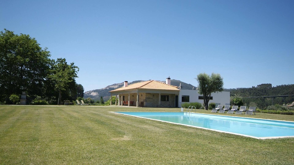 Refoios do Lima House | Holiday house Refoios do Lima for 1 - 14 persons with 6 bedrooms - Holiday house