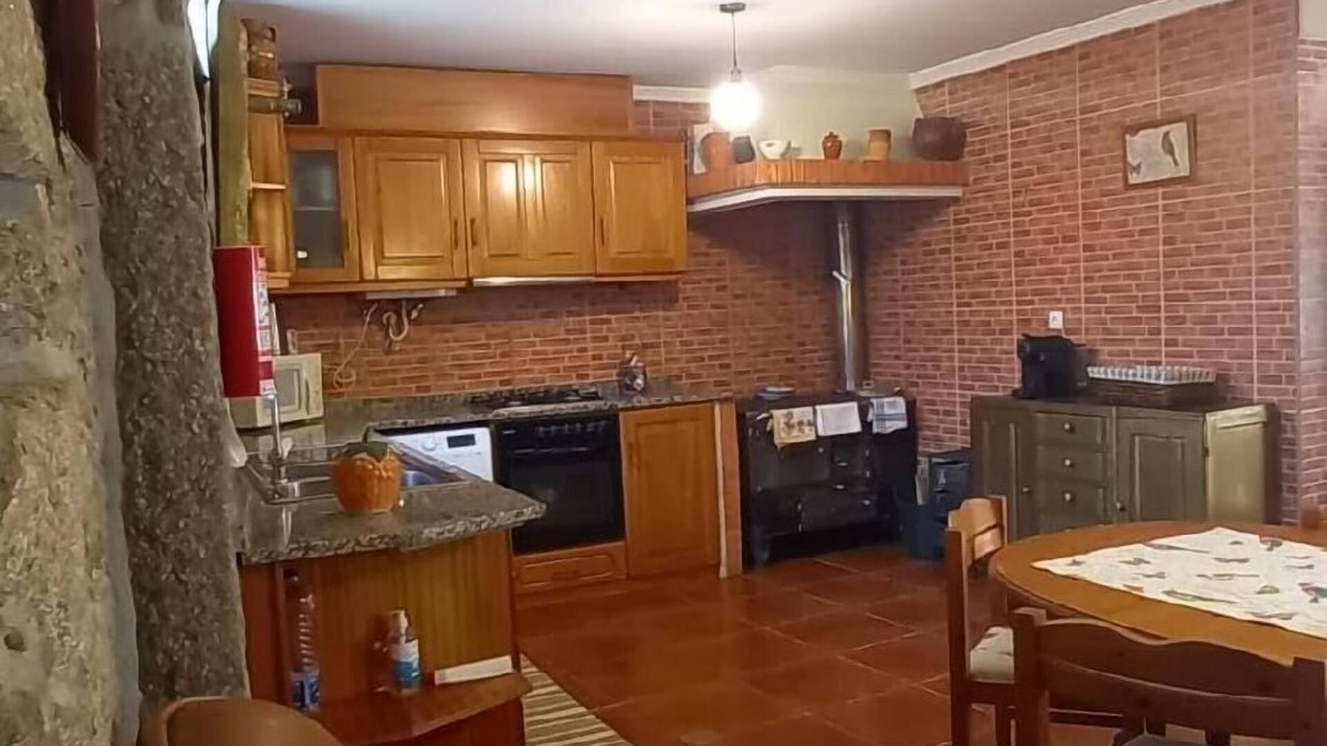 Oliveira de Frades House | Holiday house Ribeiradio for 1 - 8 persons with 4 bedrooms - Holiday home