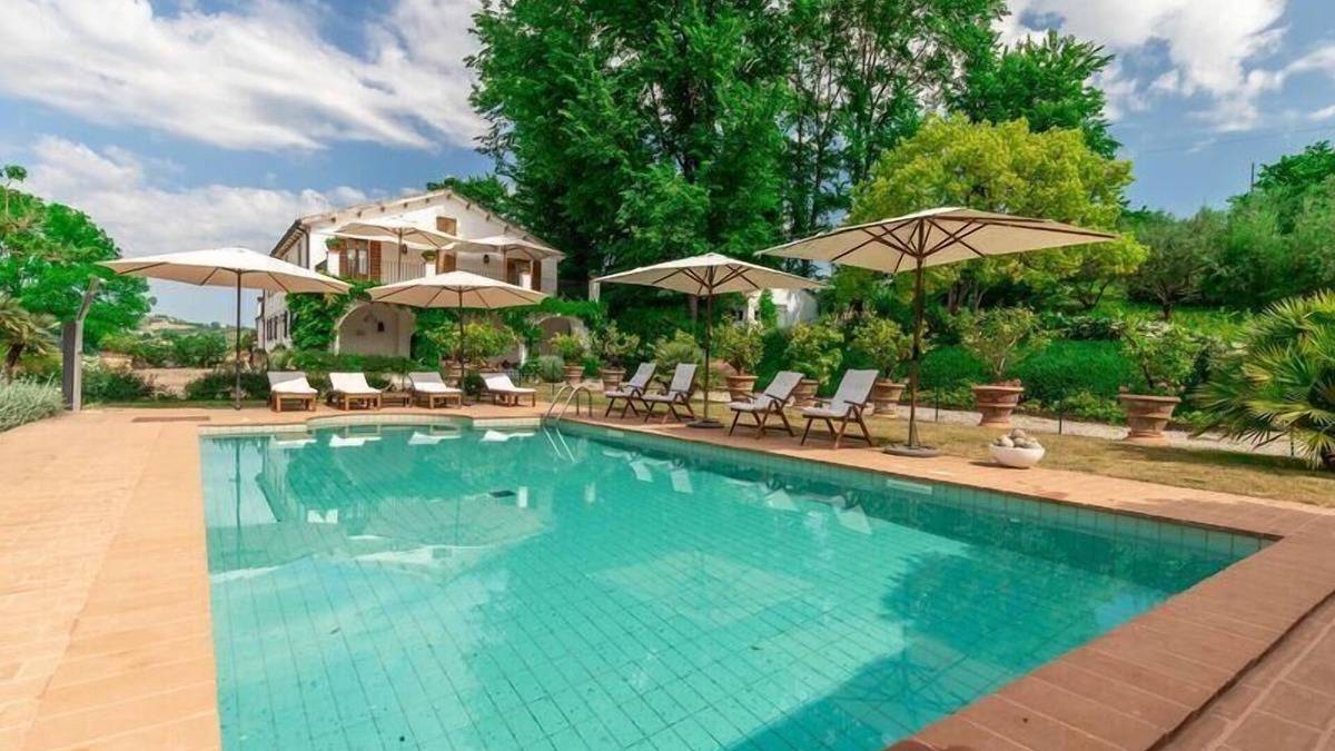 Ripatransone House | Holiday house Ripatransone for 1 - 13 persons with 6 bedrooms - Holiday home