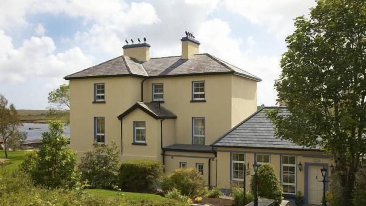 Connemara House | Holiday house Rosmuck for 1 - 15 persons with 8 bedrooms - Luxury holiday home