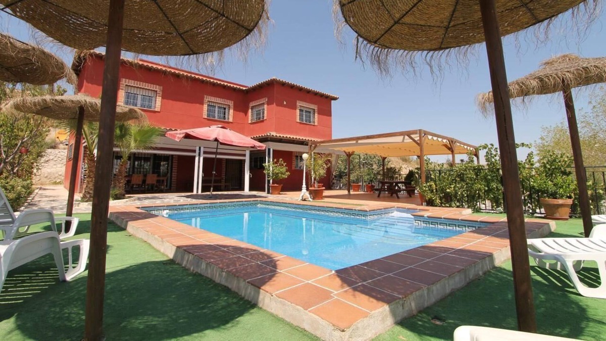 Sesena House | Holiday house Seseña Nuevo for 1 - 12 persons with 5 bedrooms - Holiday home