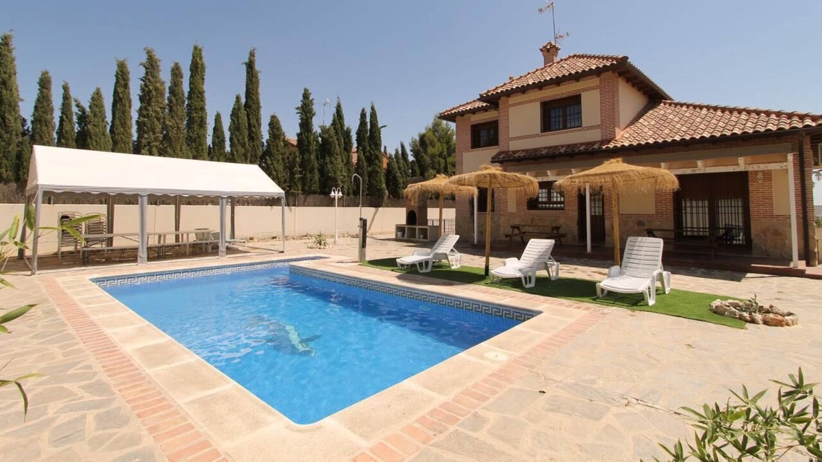 Sesena House | Holiday house Seseña Nuevo for 1 - 14 persons with 5 bedrooms - Holiday home