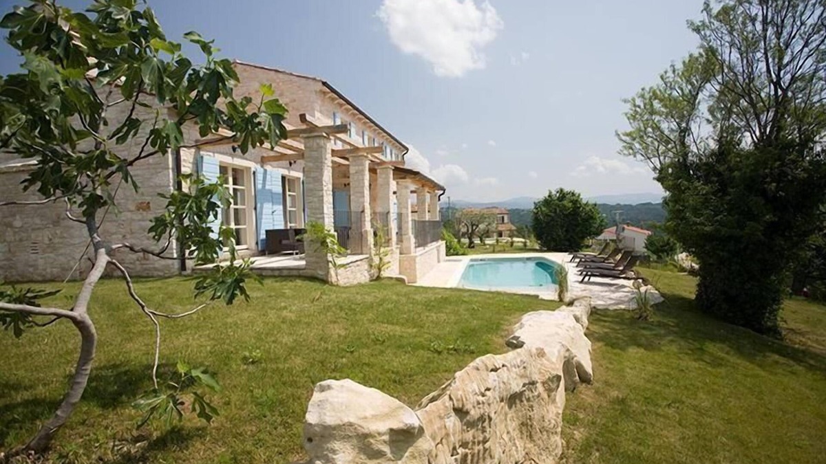 Buzet House | Holiday house Sovinjak for 1 - 8 persons with 4 bedrooms - Holiday home
