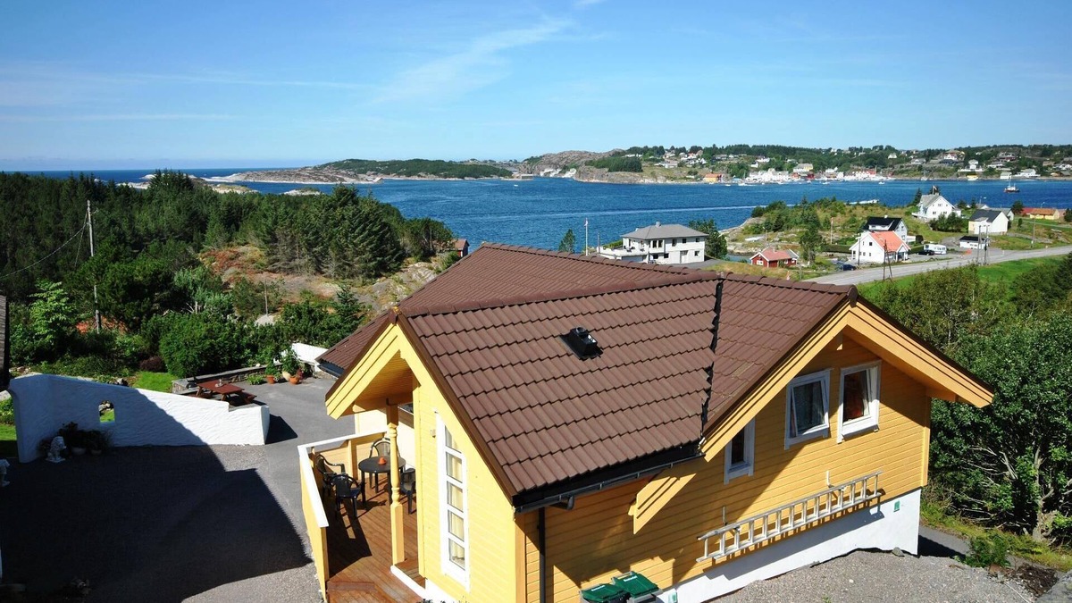 Sund House | Holiday house Steinsland for 1 - 5 persons with 2 bedrooms - Holiday house