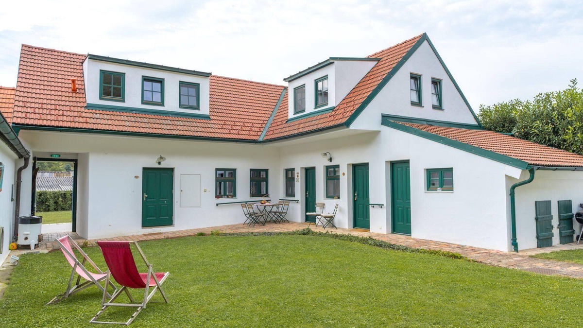 Grub an der March House | Holiday house Stillfried for 1 - 11 persons with 5 bedrooms - Holiday home