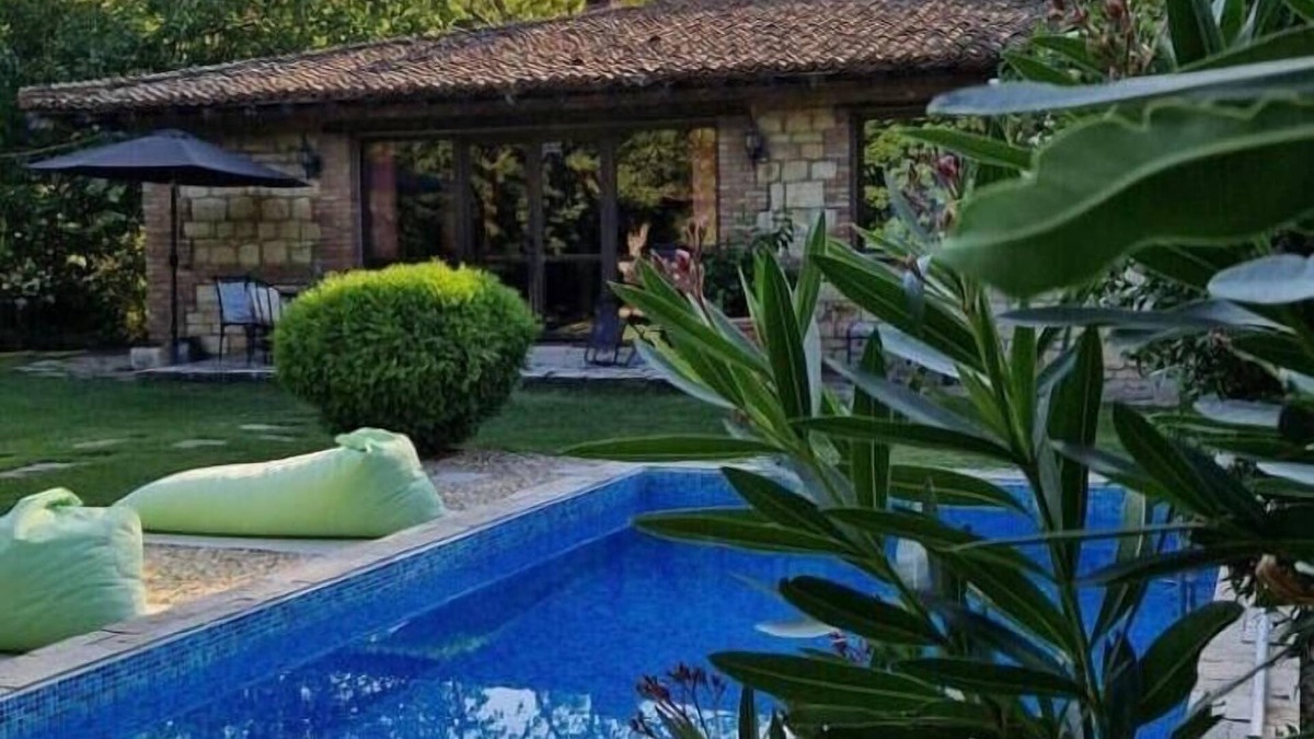 Saints Constantine and Helena House | Holiday house Varna for 1 - 4 persons with 2 bedrooms - Row house