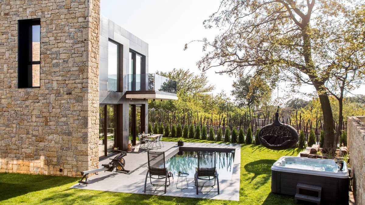 Saints Constantine and Helena House | Holiday house Varna for 1 - 6 persons with 3 bedrooms - Row house