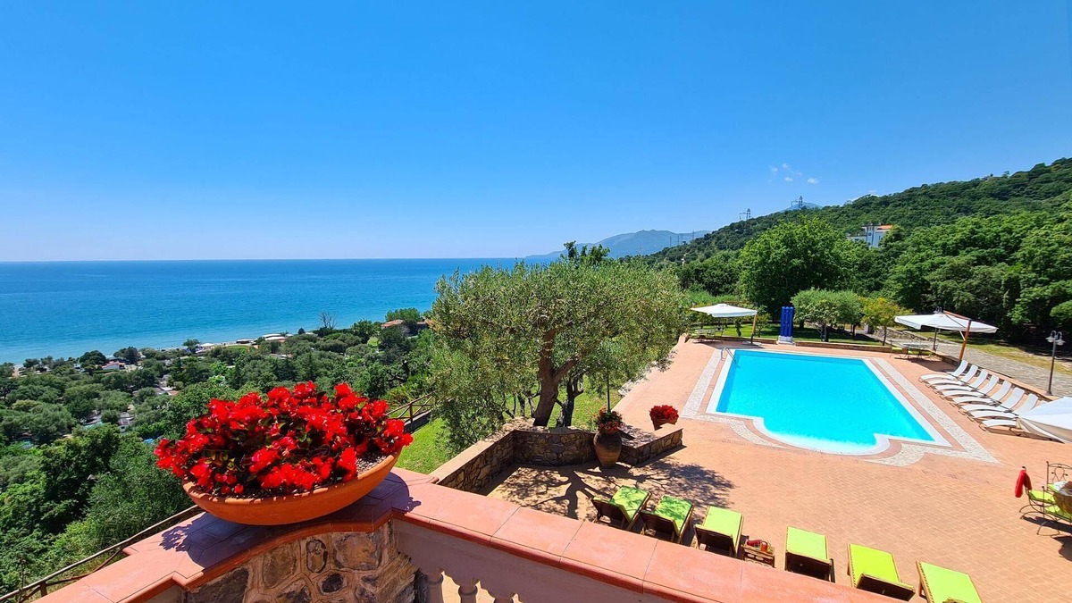 Villammare House | Holiday house Vibonati for 1 - 14 persons with 5 bedrooms - Holiday house