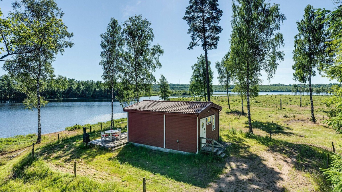 Ronninge Ski Chalet | Holiday house with a view of Lake Hängasjön | SE06016