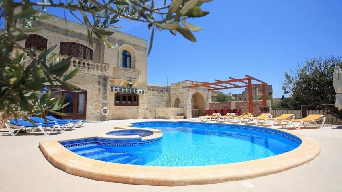 Xewkija House | Holiday house Xaghra for 1 - 11 persons with 5 bedrooms - Luxury holiday home