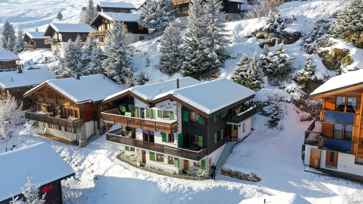 Bettmeralp Apartment | Holiday in the Aletsch Arena in the Aletsch Glacier in the Unesco World Natural