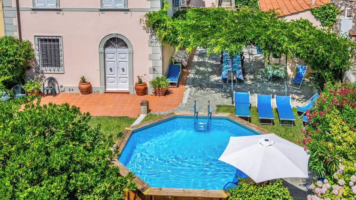 Filettole Villa | HOLIDAY IN TUSCANY PISA AND LUCCA. AIR COND, POOL