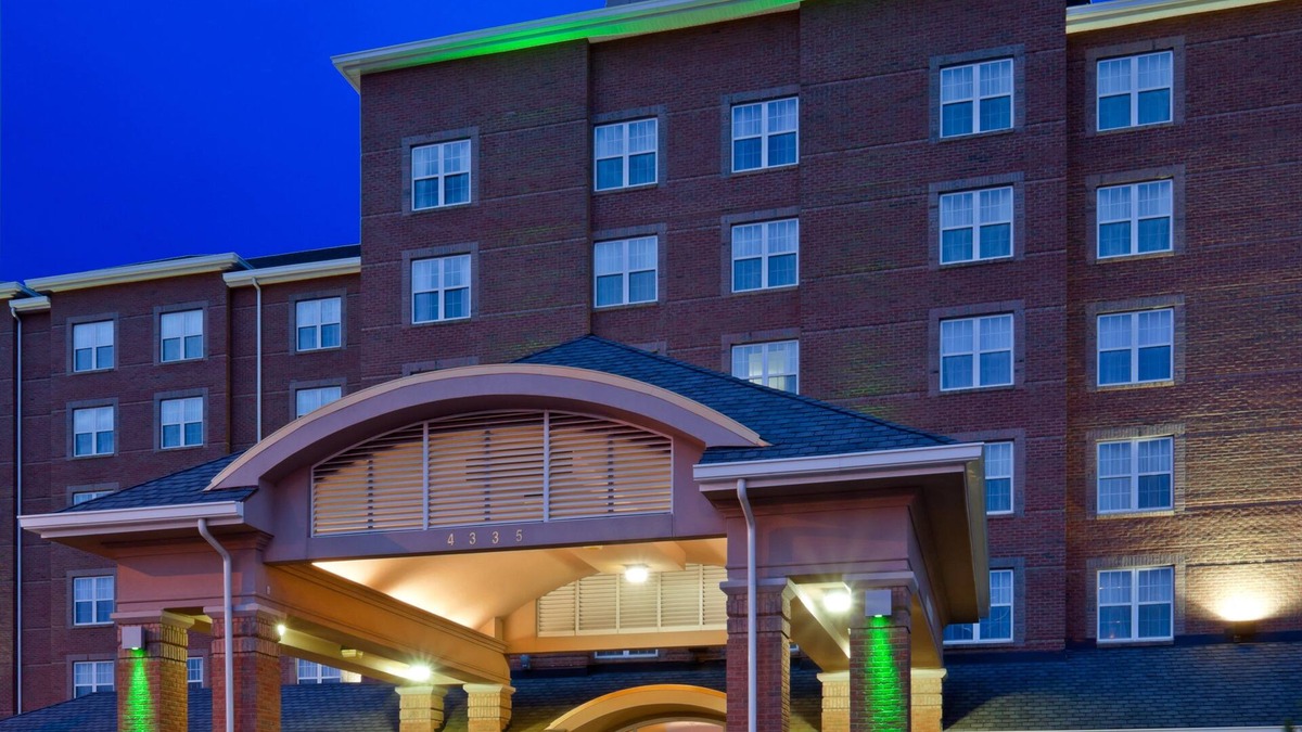 Chantilly Hotel | Holiday Inn Chantilly-Dulles Expo Center by IHG