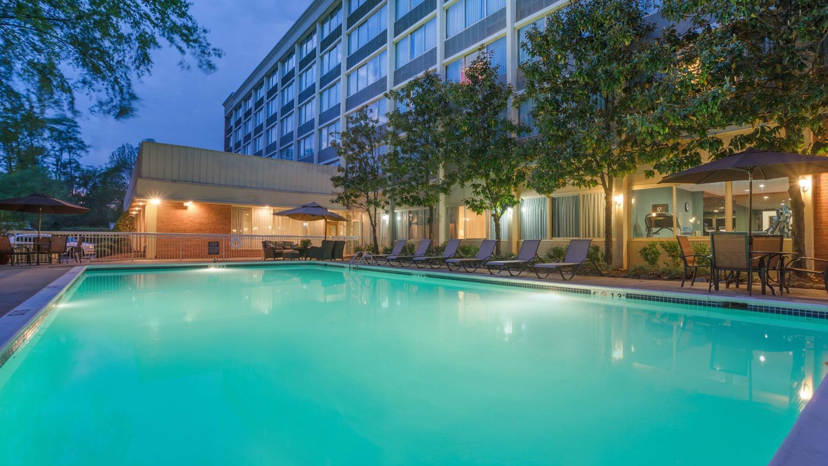 Charlottesville Hotel | Holiday Inn Charlottesville-Monticello by IHG