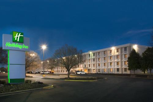 Paw Creek Hotel | Holiday Inn Charlotte Airport by IHG