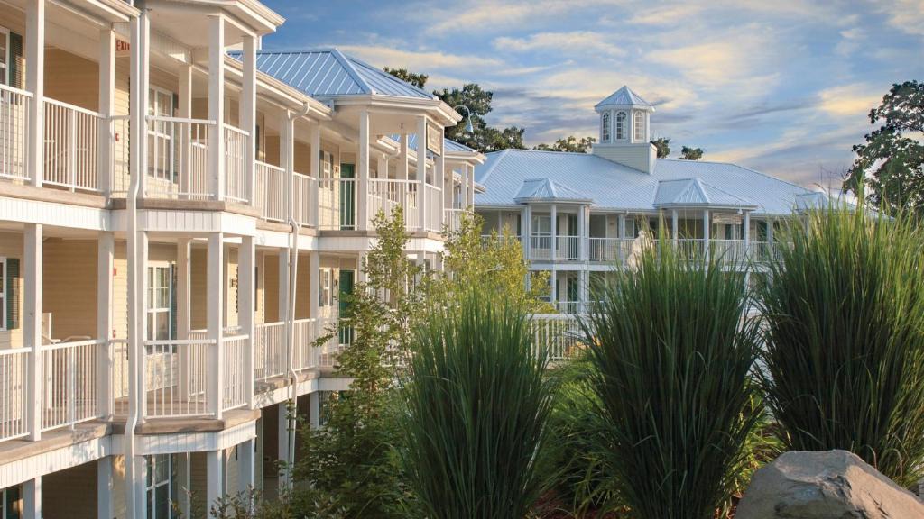 Sheridan Hotel | Holiday Inn Club Vacations Fox River Resort at Sheridan