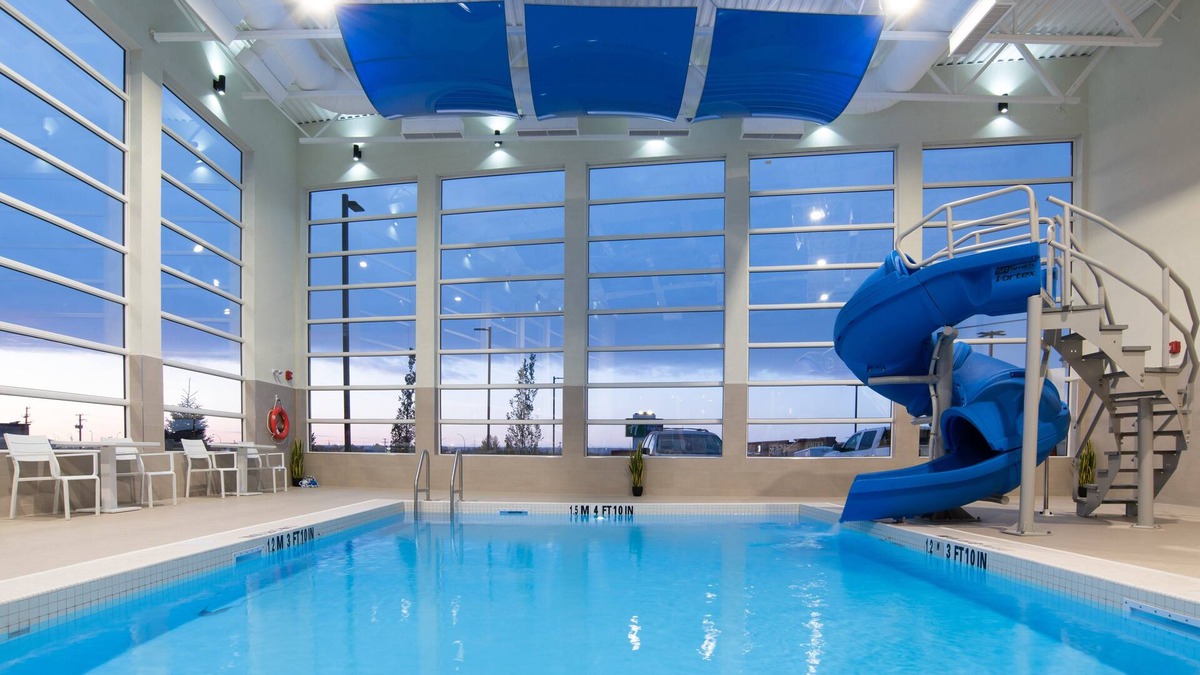 North Battleford Hotel | Holiday Inn Express & Suites North Battleford by IHG