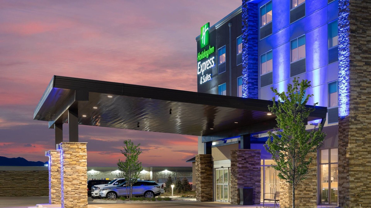 Cheyenne Meadows Hotel | Holiday Inn Express & Suites Colorado Springs South I-25 by IHG