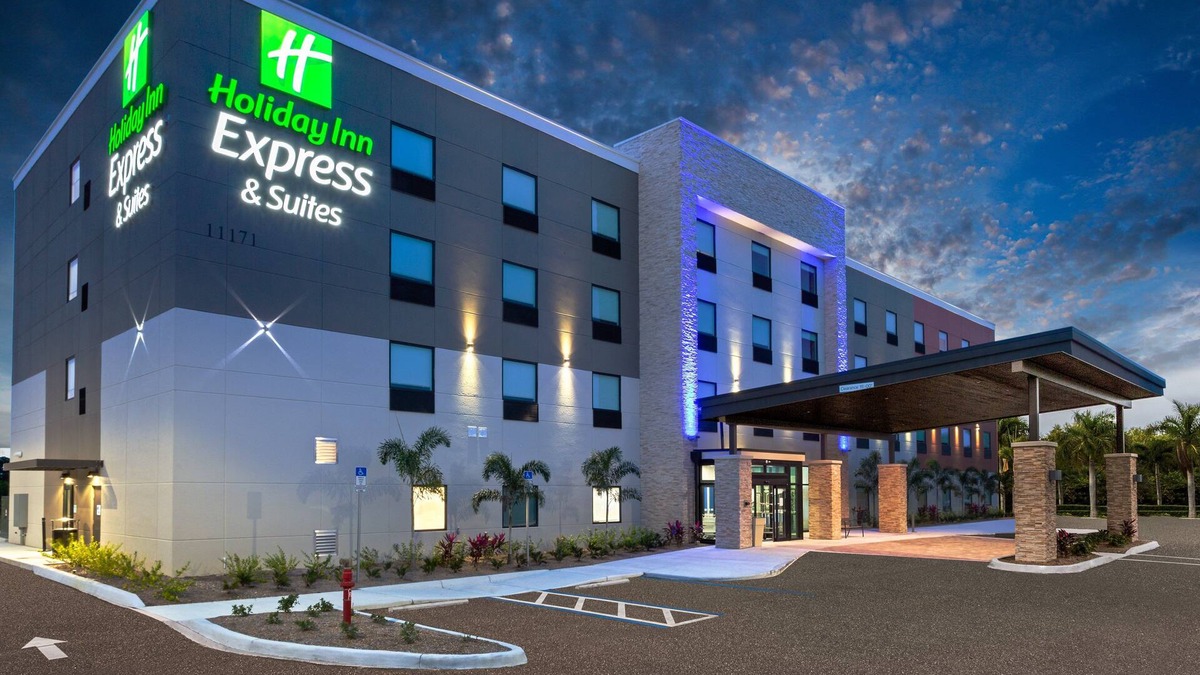Biggar Hotel | Holiday Inn Express & Suites Ft Myers Beach-Sanibel Gateway by IHG