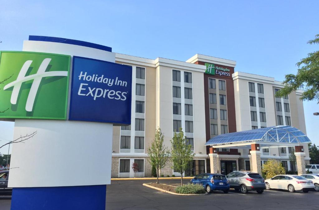 Arlington Heights Hotel | Holiday Inn Express Chicago NW - Arlington Heights by IHG