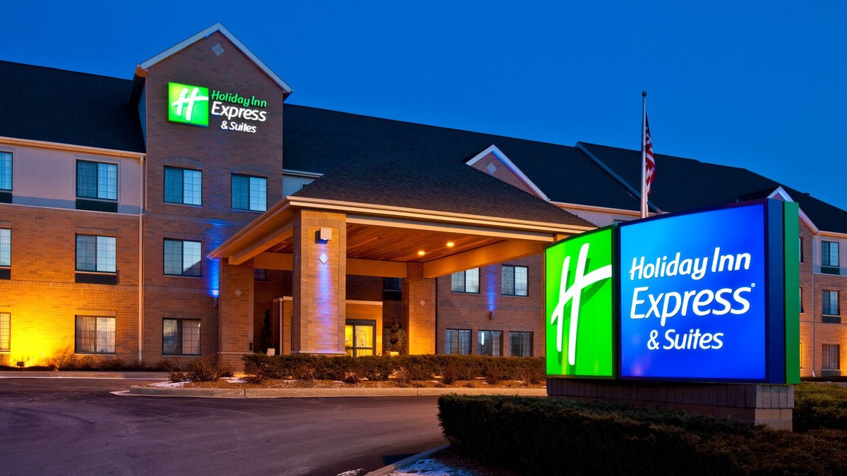 Pleasant Prairie Hotel | Holiday Inn Express Hotel & Suites Pleasant Prairie-Kenosha by IHG