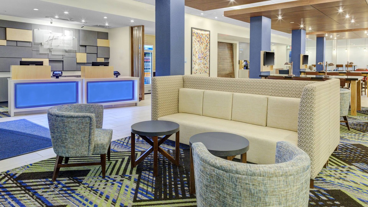 Dahlgren Hotel | Holiday Inn Express and Suites King George- Dahlgren by IHG