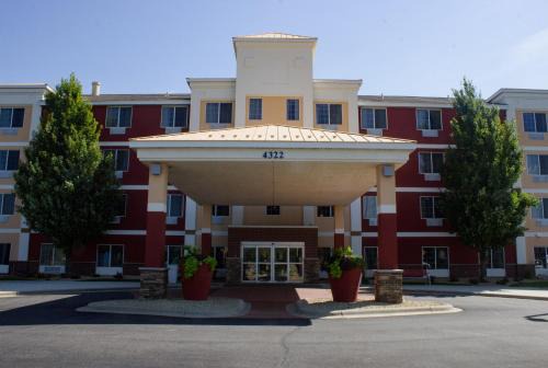 St. Cloud Hotel | Holiday Inn Express and Suites St. Cloud by IHG