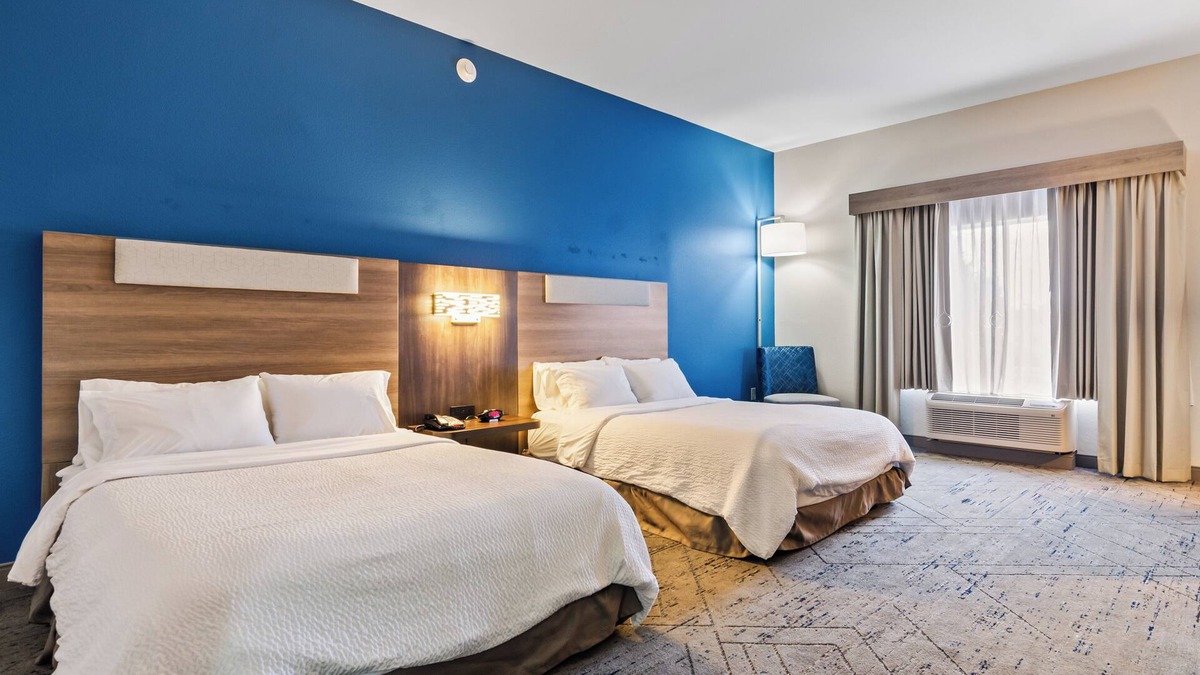 Wytheville Hotel | Holiday Inn Express and Suites Wytheville by IHG