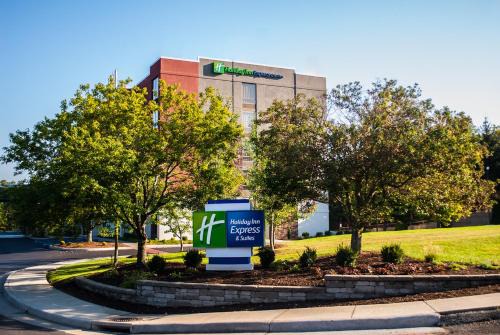 Hethwood - Prices Fork Hotel | Holiday Inn Express Blacksburg by IHG