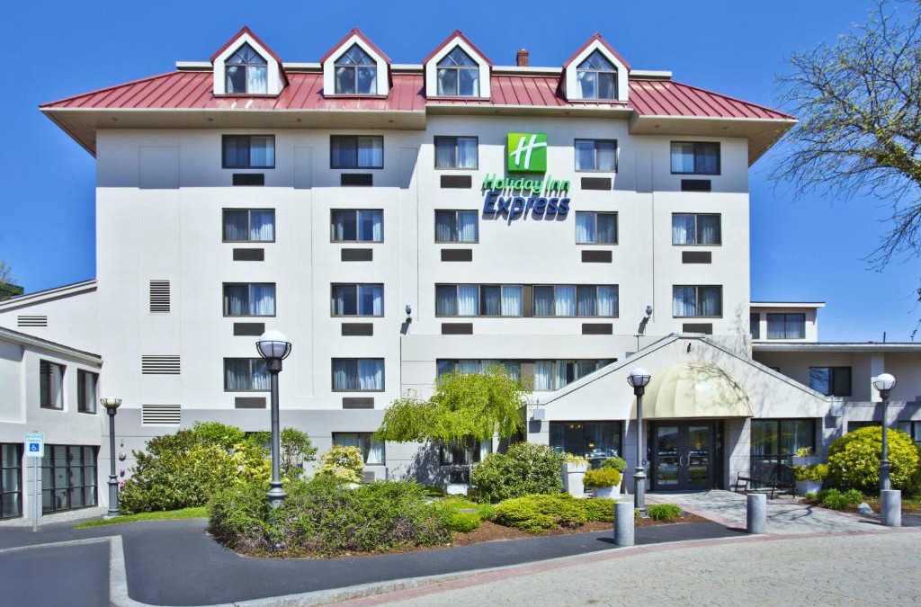 Piety Corner Hotel | Holiday Inn Express Boston-Waltham by IHG