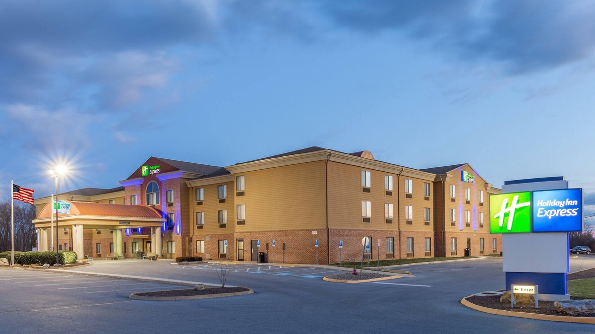 Charles Town Hotel | Holiday Inn Express Charles Town by IHG