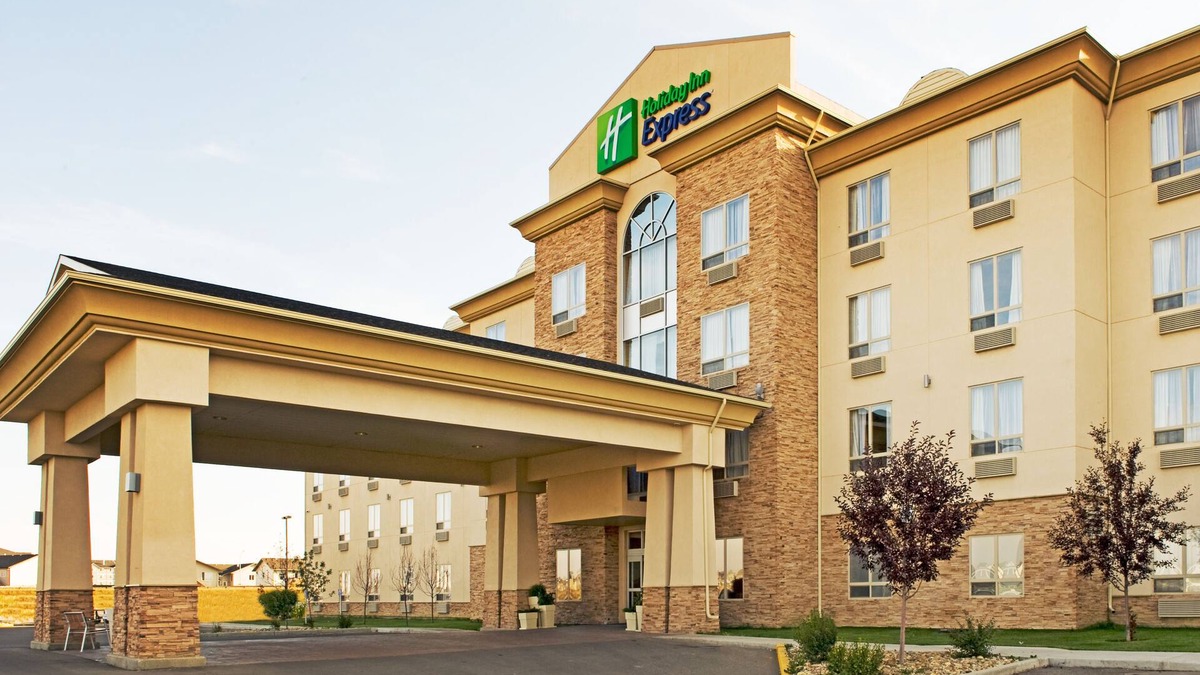 Grande Prairie Hotel | Holiday Inn Express & Suites Grande Prairie by IHG