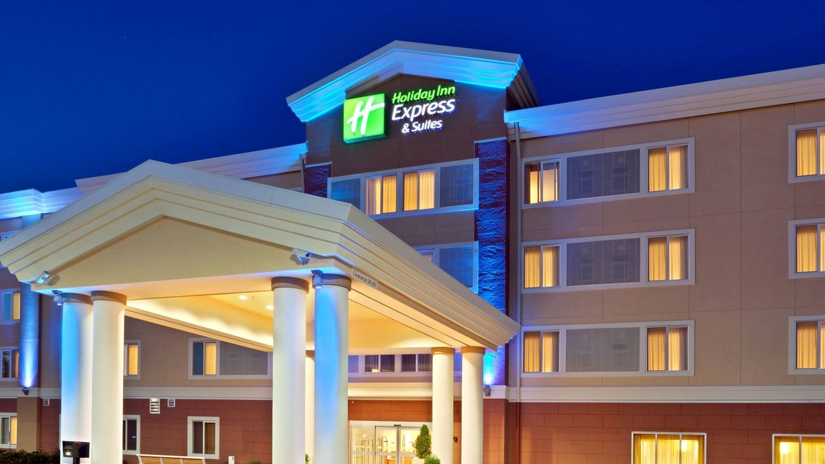 Chehalis Hotel | Holiday Inn Express Chehalis-Centralia by IHG