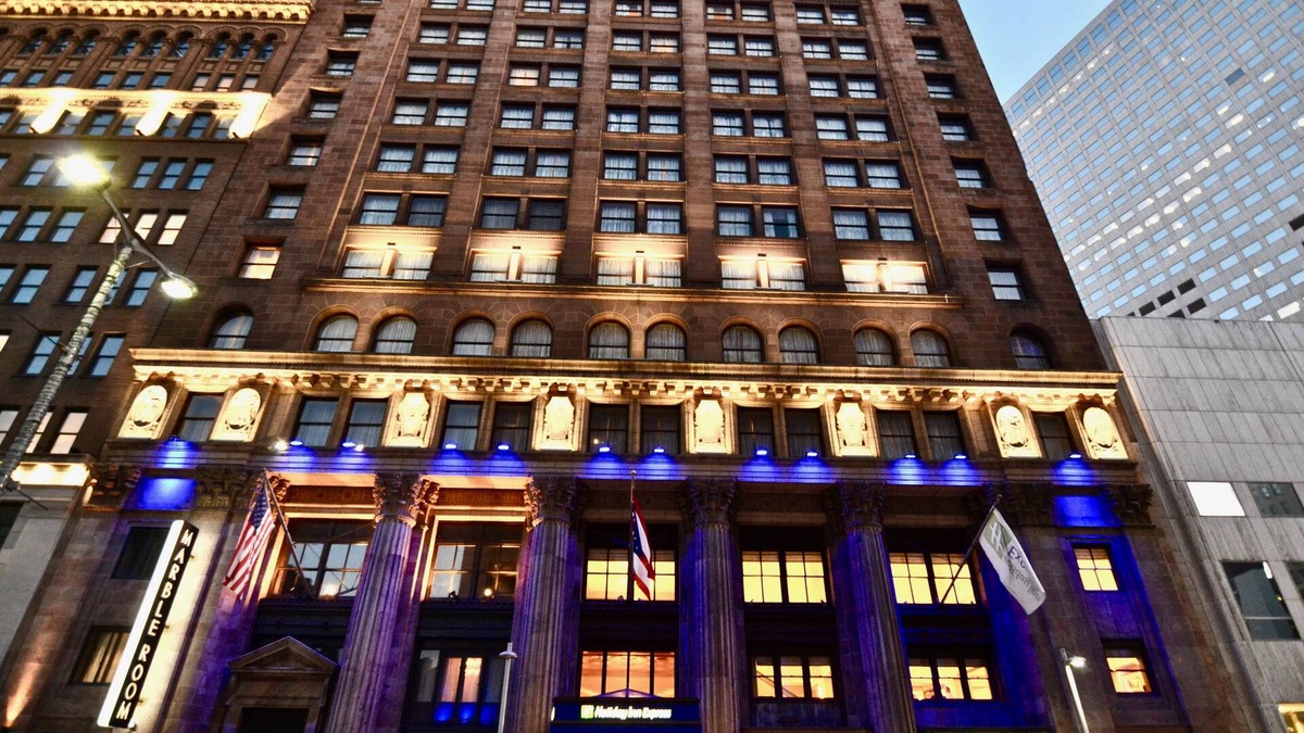 Gateway District Hotel | Holiday Inn Express Cleveland Downtown by IHG