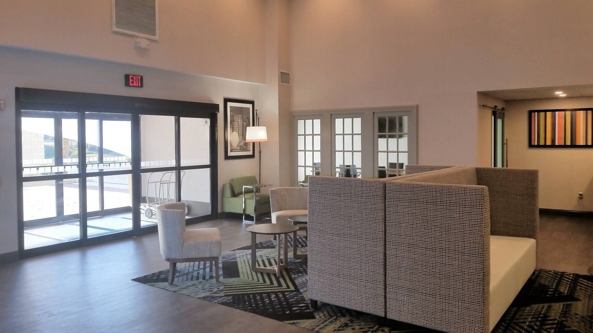 Dentsville Hotel | Holiday Inn Express Columbia NE - Fort Jackson by IHG