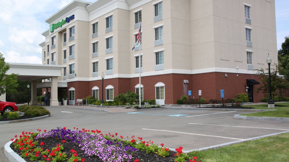 Cortland Hotel | Holiday Inn Express Cortland by IHG