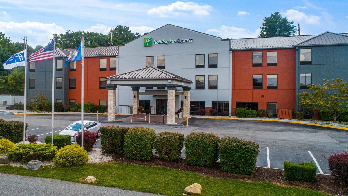 Newbern Hotel | Holiday Inn Express Dublin by IHG